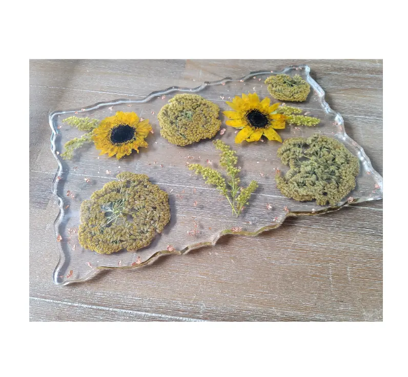 12" x 8" Custom Geode Edge Rectangle Pressed Flower Serving Tray Preserved Flower Bouquet Preservation Clear Resin Tray