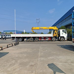รถบรรทุกอีซูซุ 8x4 ติดตั้งเครนยกของหนัก 14 ตัน แบบไฮดรอลิก บูมยืดตรง - Product Image 5