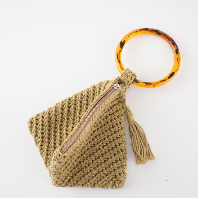 Designer Camel Handmade Crochet Summer Triangular Clutch Cute Mesh Beach Bag Macrame Straw Bag With Acrylic
