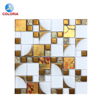 Mosaïque de verre carrée en mélange de couleurs pour la décoration murale