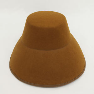 Accesorio de disfraz de la era victoriana, accesorio de escenario, tamaño adulto, Foro marrón, novedades, disfraz de gorro de fieltro Colonial para mujer - Product Image 3