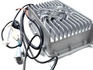 เครื่องชาร์จแบตเตอรี่ลิเธียมแบบออนบอร์ด 1.4KW 12V 20A 12.6V 14.6V 3S เครื่องชาร์จแบตเตอรี่กันน้ำ - Product Image 3
