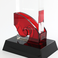 Trophée en cristal de qualité supérieure, forme de logo, conçu sur mesure avec une excellente technique