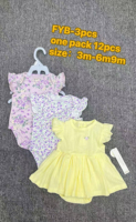 Ensemble 3-en-1 pour bébé fille brodé cerises/roses : Robe-bodysuit en tricot texturé + culotte florale, lot de 12 pièces en gros