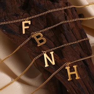 Nuovo Design minimalista collana con ciondolo con lettera iniziale placcato <span class=keywords><strong>oro</strong></span> placcato in acciaio inossidabile senza collana di dichiarazione - Product Image 5