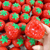 Jouet anti-stress fraise craquant et moelleux, jouet à presser sonore ASMR, jouets craquants et moelleux avec son claquotant