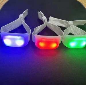 Bracelet LED Lumineux en Tissu pour Festivals, Événements, Concerts et Fêtes - Product Image 5