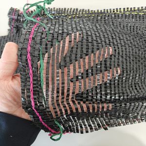 Bolsa de Malla de HDPE Negra - 26x38cm, Capacidad de 7kg, para Empacar Frutas <span class=keywords><strong>y</strong></span> Verduras - Product Image 1