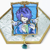 Broches personnalisées en verre teinté sur le thème de l'anime et du dessin animé, de qualité supérieure, plaquées or, émail dur, avec breloque rose