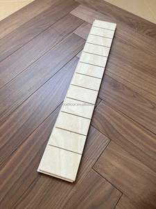 Fabrication en Chine Parquet intérieur imperméable en bois massif de noyer américain Parqueterie à chevrons Parquet Versaille d'ingénierie - Product Image 6