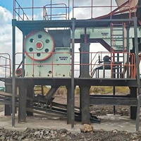 Ligne de production de concassage de granit et de fabrication de sable de 100-150 TPH avec moteur AC, engrenage PE600x900, CH430, VSI9526 pour le projet minier des Comores
