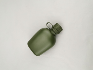 Échantillon gratuit de bouteille d'eau en plastique de sécurité de combat en plein air PE durable et léger bouilloire tactique de cantine 3 pièces avec poignée - Product Image 2