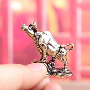 1 ud. Adorno de latón macizo con forma de toro retro para taza de té, decoración para escritorio, figura de artesano - Product Image 6