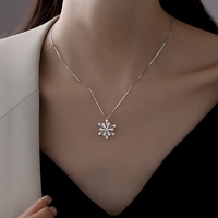 Collier en cuivre Offre Spéciale pendentif rotatif flocon de neige bijoux en Zircon blanc pour femmes noël fête des mères