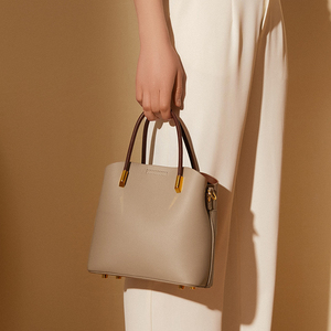 Grand <span class=keywords><strong>sac</strong></span> à bandoulière tendance de créateur au prix de gros Sacs seau fourre-tout élégants pour femmes <span class=keywords><strong>Sac</strong></span> à <span class=keywords><strong>main</strong></span> et sacs à <span class=keywords><strong>main</strong></span> personnalisés Marques célèbres - Product Image 3