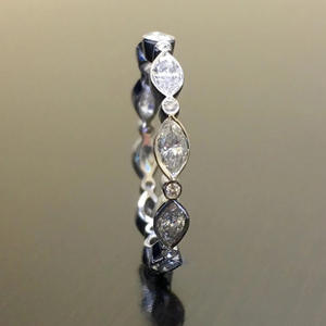 Anello di Fidanzamento Q659 per Donna in Oro Bianco con Diamante Naturale Taglio Marquise, Stile Classico, Colore D - Product Image 6