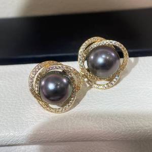 Boucles d'oreilles clous en perles de Tahiti entrelacées 9-10mm, couleur naturelle, presque rondes, haute brillance, bijoux en perles d'eau de mer - Product Image 2