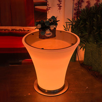 Nouveau produit, mobilier en plastique PE, mobilier de bar, table de bar, table haute, table à cocktails LED pour hôtel, restaurant, mariage, fête