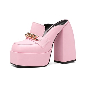 Chaussures de travail à talons épais pour femmes, escarpins à plateforme, bout carré, sandales à enfiler avec chaîne dorée, taille 43 - Product Image 3