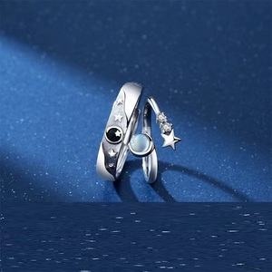 <span class=keywords><strong>Coppia</strong></span> di fedi nuziali set all'ingrosso <span class=keywords><strong>925</strong></span> <span class=keywords><strong>argento</strong></span> <span class=keywords><strong>coppia</strong></span> di anelli regolabili aperti con fascia in pietra di luna per lui o per lei - Product Image 2