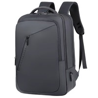 Mochila Ligera Impermeable con Puerto de Carga USB, Compartimento para Portátil de 15.6 Pulgadas, Interior Organizado para Viajes de Negocios
