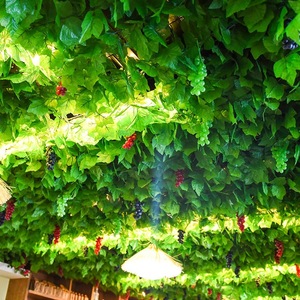 Diseño Personalizado para Cafetería o <span class=keywords><strong>Restaurante</strong></span>, Planta Verde Simulada, Techo Suspendido con Vegetación, Techo con Flores Simuladas - Product Image 4