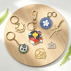 Accesorios de Cadena Metálica de Lujo para Ropa y Bolsos, Etiqueta Metálica para el Cuello con Logotipo de Letra Exclusivo, Adornada con Aleación de Alta Calidad - Product Image 5