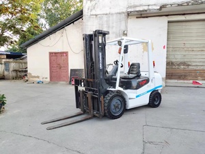 Carretilla elevadora con motor diésel TCM 30 DE 3 toneladas, 4,5 M de altura, lista para 100%, carretilla elevadora usada para terreno áspero de segunda mano a la venta - Product Image 2