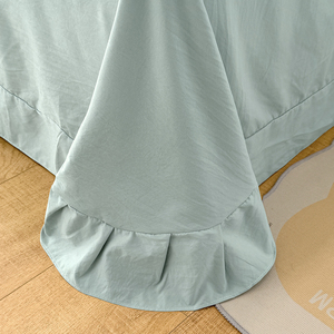 ชุดเครื่องนอน 4 ชิ้น รุ่น Cloudy Feeling Luxurious พร้อมปลอกผ้านวม ขอบลูกไม้ แต่งระบาย นุ่ม ระบายอากาศได้ดี สำหรับตกแต่งห้องนอนอย่างหรูหรา - Product Image 5