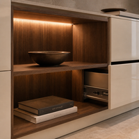 Meuble de salon moderne brillant, buffet de rangement personnalisé avec étagère d'affichage LED pour entrée