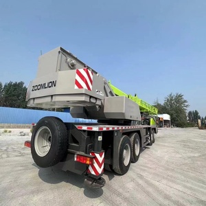 Grúa sobre Camión Zoomlion de 70 Toneladas (45000 kg) Usada para Aplicaciones de Construcción - Product Image 2