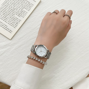 Montres tendance pour couple, best-seller du fabricant, bracelet en acier pour femme, bracelet en cuir pour homme, mouvement à quartz, coffret cadeau parfait - Product Image 2