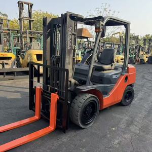 <strong>Used</strong> <strong>toyota</strong> 8FD30 3ton Co Certificated 4.5m Side Shift Manual Gear <strong>toyota</strong> 2Z Engine in Stock Free Shipping Customized <strong>Forklift</strong> - Product Image 4