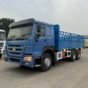 משאית סינוטרוק הו חדשה לגמרי 6x4 10 גלגלים דיזל עם מצלמת גדר 40 טון למשא כבד - Product Image 1