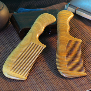 หวีนวดไม้จันทน์ขนาดใหญ่ ทนทาน สำหรับใช้ในบ้าน - Product Image 1