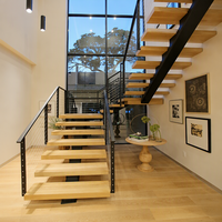 Escalier droit CBMmart Mono Beam en chêne blanc américain massif avec marches en bois et garde-corps en câble d'acier inoxydable