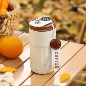 Vaso Térmico de Viaje de Acero Inoxidable de 16 Oz con Aislamiento al Vacío, Pantalla LED de Temperatura, Seguro para Agua Hirviendo, Agarre Ergonómico para Camping - Product Image 1