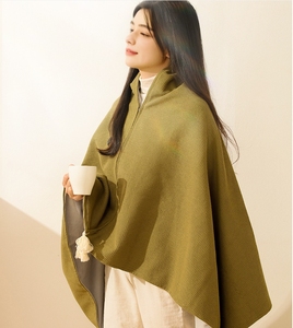 Wholesale Wearable <b>USB</b> Heated Blanket with Power Bank <b>Heating</b> Shawl - Product Image 2