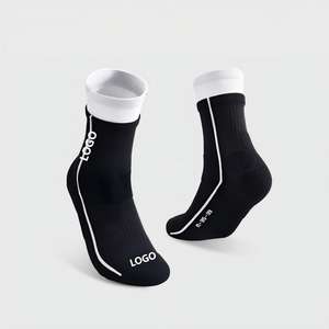 Calcetines Deportivos Personalizados con Logotipo, Calcetines de Compresión para Mujer con Bordado y Agarre, Calcetines Deportivos de Diseño para Hombre con Logotipo Impreso - Product Image 3