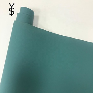 Proveedor de <span class=keywords><strong>oro</strong></span> resistente a productos químicos impermeable de color sólido rollo de <span class=keywords><strong>película</strong></span> laminada de pvc <span class=keywords><strong>película</strong></span> - Product Image 5