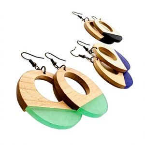 Boucles d'oreilles pendantes vintage mignonnes en résine et bois, qualité supérieure, motifs bohèmes noir et marron, les meilleures bijoux de mode pour femme - Product Image 2