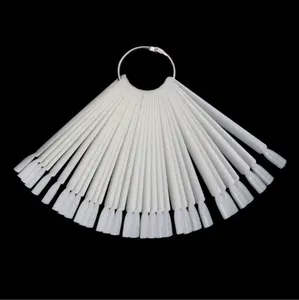 50 Stück Hot Selling Nails Tools Weiß Transparent False Nail Art Tipps Sticks Polish Display Fan Practice Tool Board