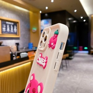 เคสโทรศัพท์ลายการ์ตูนหมีสตรอว์เบอร์รี่น่ารักแบบ DIY 3 มิติ วัสดุ TPU นิ่ม สำหรับ iPhone 7 8plus XSmax 11 12 16 17air - Product Image 3