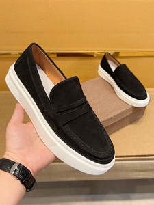 נעלי סליפ-און עם סוליית PVC שחורה ולבנה, סוליית PU, גזרה רחבה, דוגמה אחידה - Product Image 2