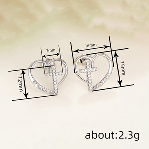Boucles d'oreilles en forme de cœur irrégulier pour femmes, design unique, accessoires d'oreille pour usage quotidien - Product Image 4