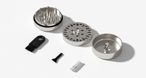 Kommerziell Anpassen Benutzer definiertes Lasae-Logo 3-teiliges Rauch zubehör Metall Titan Metall Kräuter mühle zum Lächeln Kostenloses OEM-Logo - Product Image 6