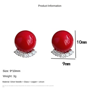 Boucles <span class=keywords><strong>d</strong></span>'oreilles clous rouges 2026 pour femmes, style vintage, luxe léger, zircon, élégantes et raffinées, bijoux pour femmes - Product Image 3