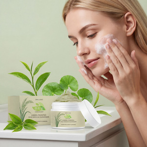 Nettoyant exfoliant hydratant pour le visage, nettoie en douceur les résidus de sébum, soyeux, rafraîchissant et léger. - Product Image 1