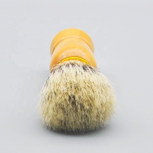 Blaireau <span class=keywords><strong>de</strong></span> rasage humide avec manche <span class=keywords><strong>en</strong></span> <span class=keywords><strong>bois</strong></span> Produit <span class=keywords><strong>en</strong></span> <span class=keywords><strong>bois</strong></span> durable - Product Image 5