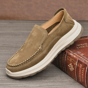 Mocassins en daim pour hommes, bout rond, à enfiler, respirants, semelle extérieure en caoutchouc, semelle intermédiaire en EVA, chaussures décontractées toutes saisons - Product Image 1